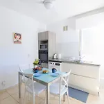 Casa Sol - Bright 3br Steps From The & Shops * Limassol
