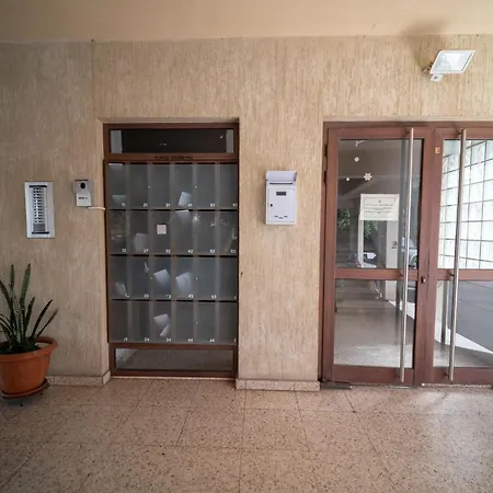 Apartmán Casa Sol - Spacious 3br Steps From The Lemesos