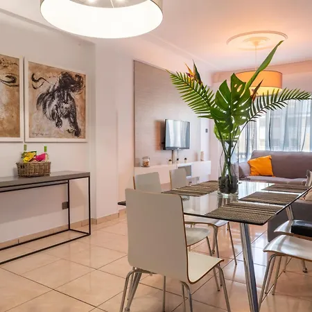 Casa Sol - Spacious 3br Steps From The * Lemesos