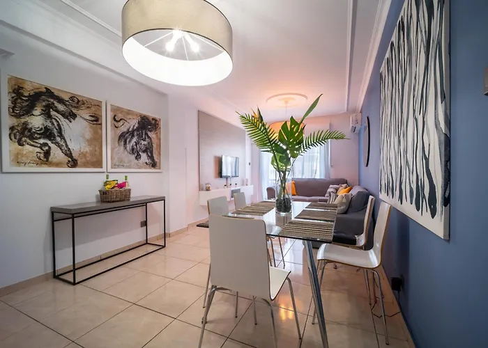 Casa Sol - Spacious 3br Steps From The アパート *