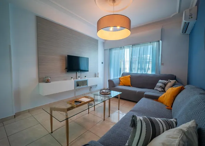 Casa Sol - Spacious 3br Steps From The リマソール