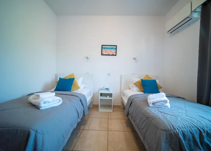 Casa Sol - Spacious 3br Steps From The アパート *