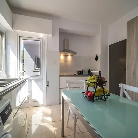 Casa Sol - Modern 3br Steps From The & Center Limassol