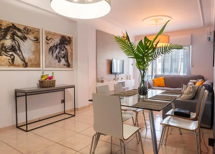 Casa Sol - Spacious 3br Steps From The * Limasol